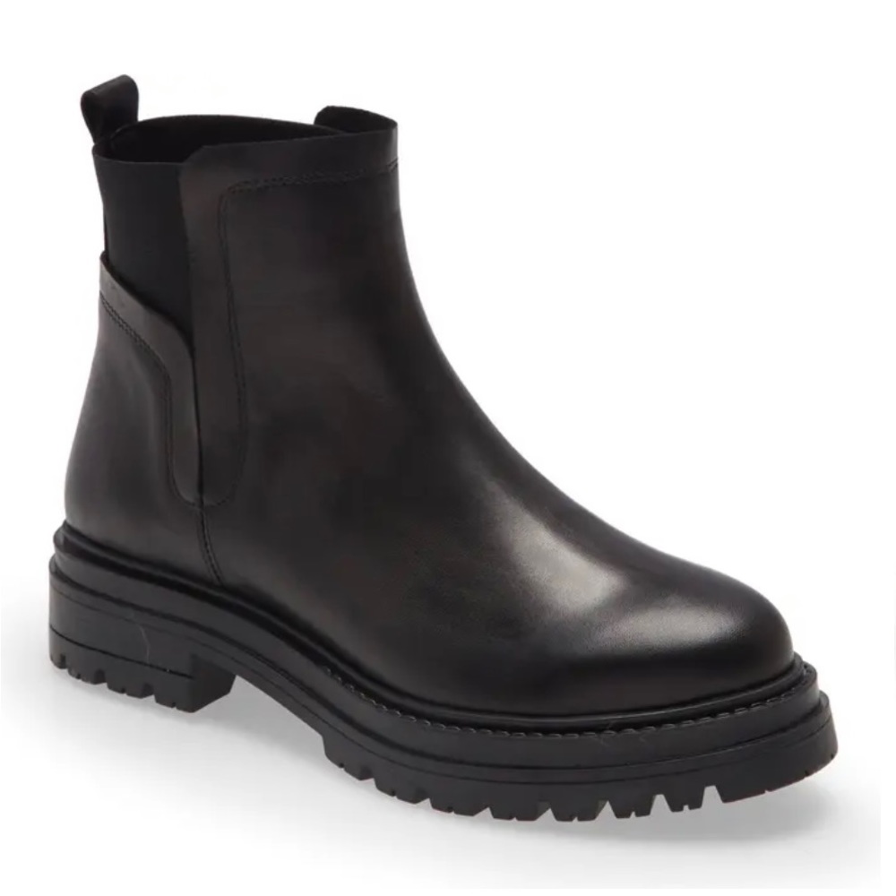 Brand new in box Steve Madden Moira boot